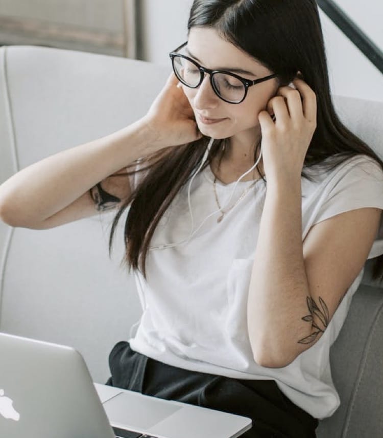 girl listening music